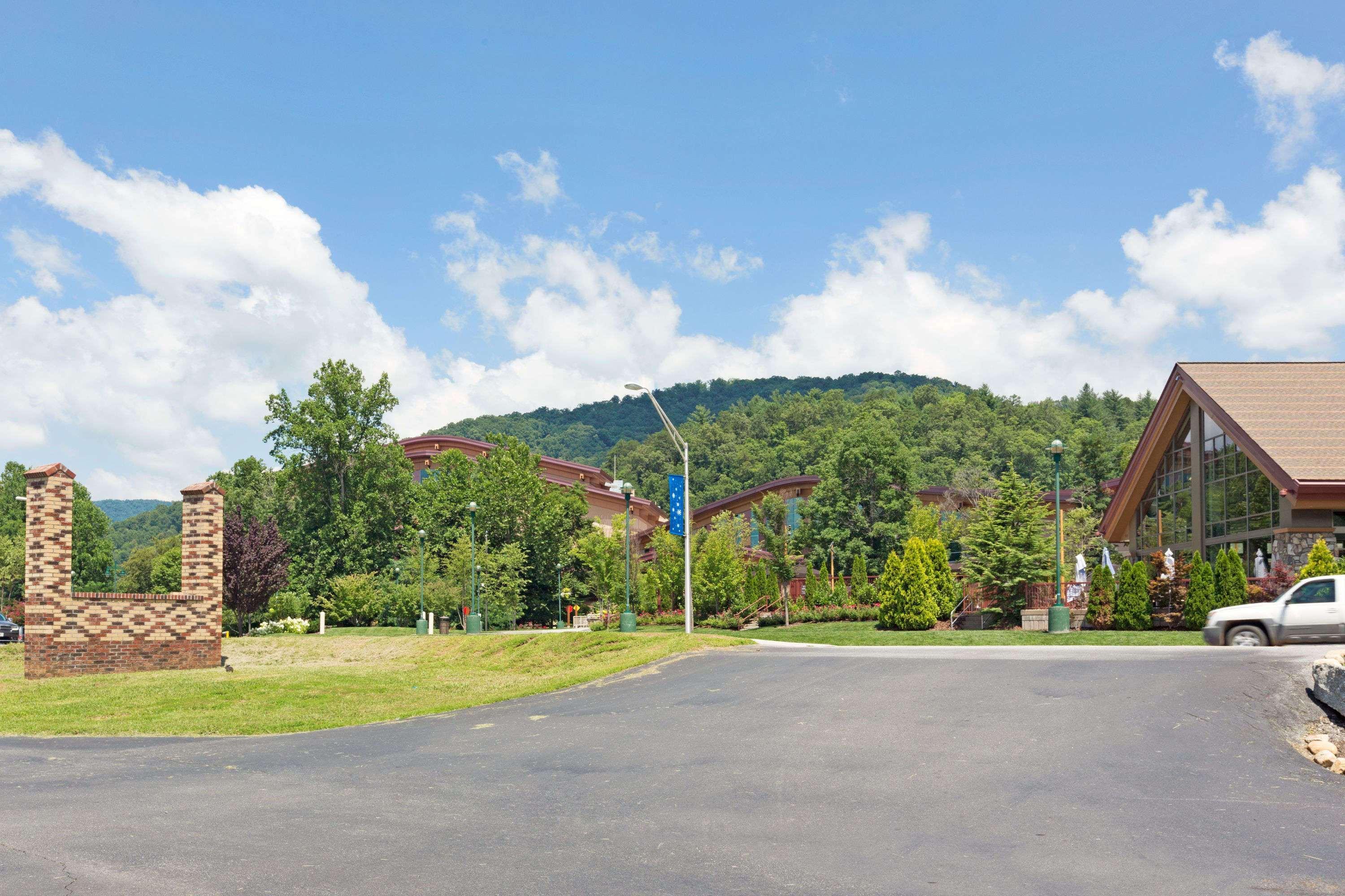 Days Inn By Wyndham Cherokee Near Casino Экстерьер фото